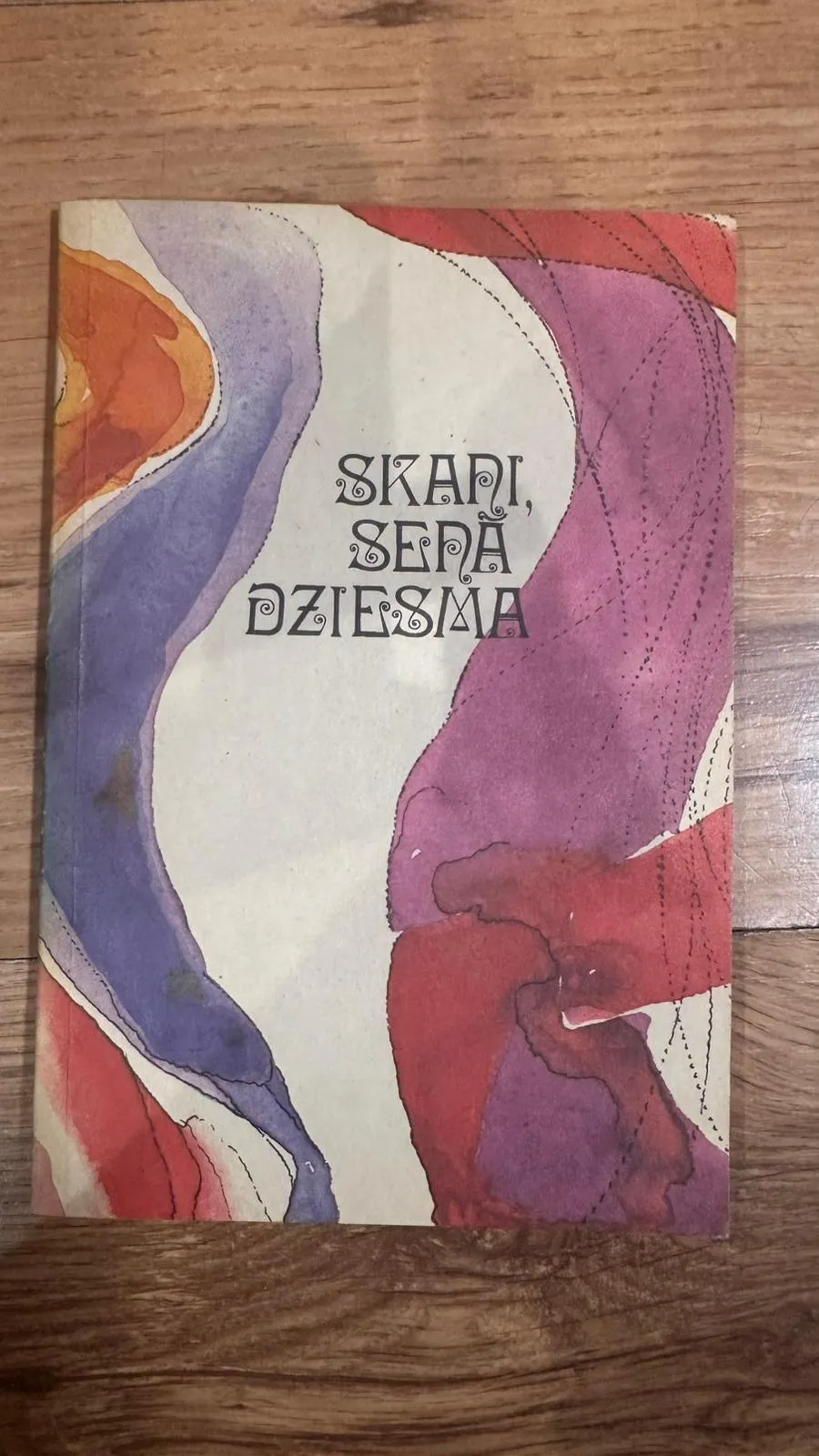 Skari, Sefa Dziesma
