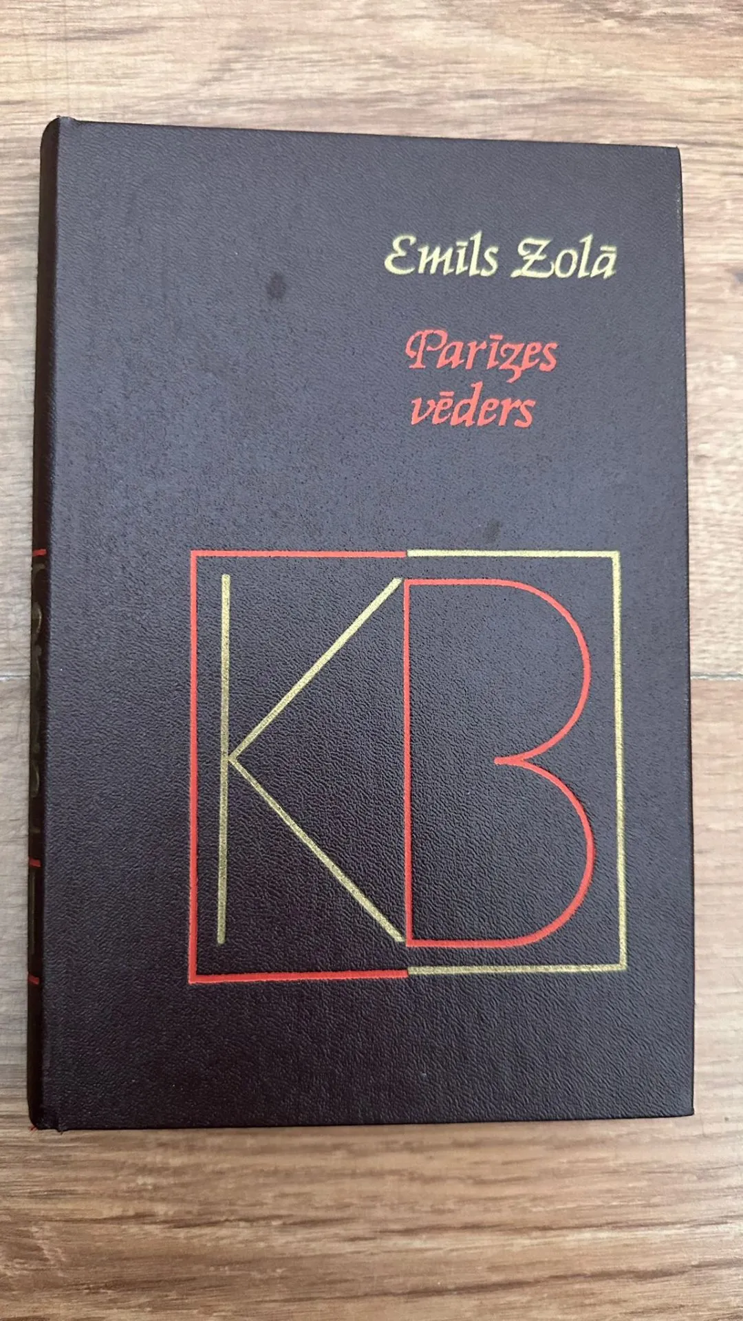 Emila Zolā grāmata 'Parīzes vēders'