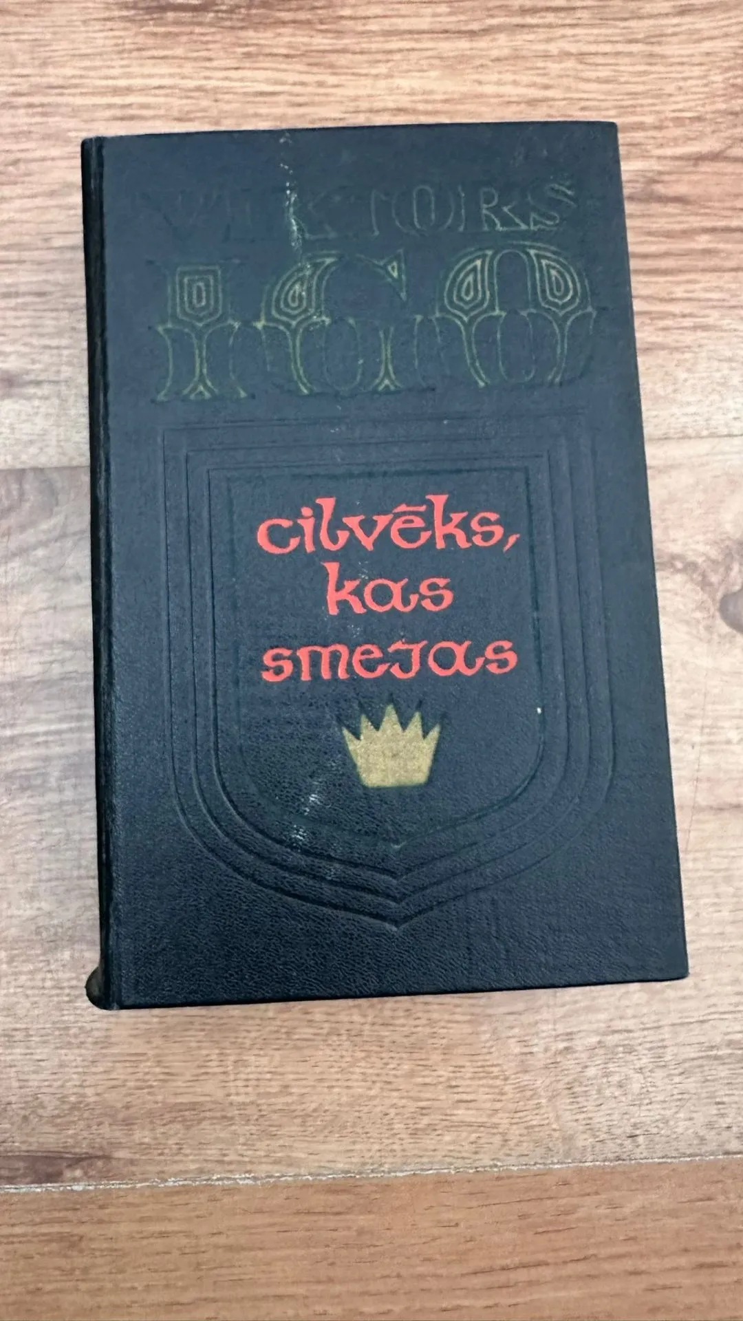 Cilvēks, kas smejas