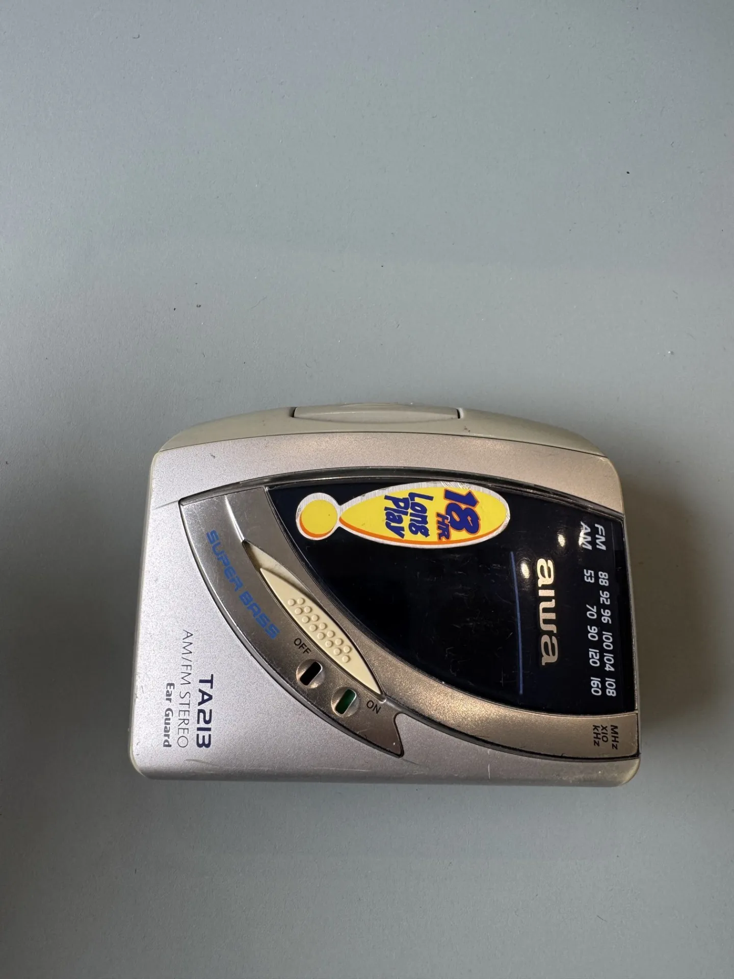 Retro pārnēsājams radio - Aiwa TA2i