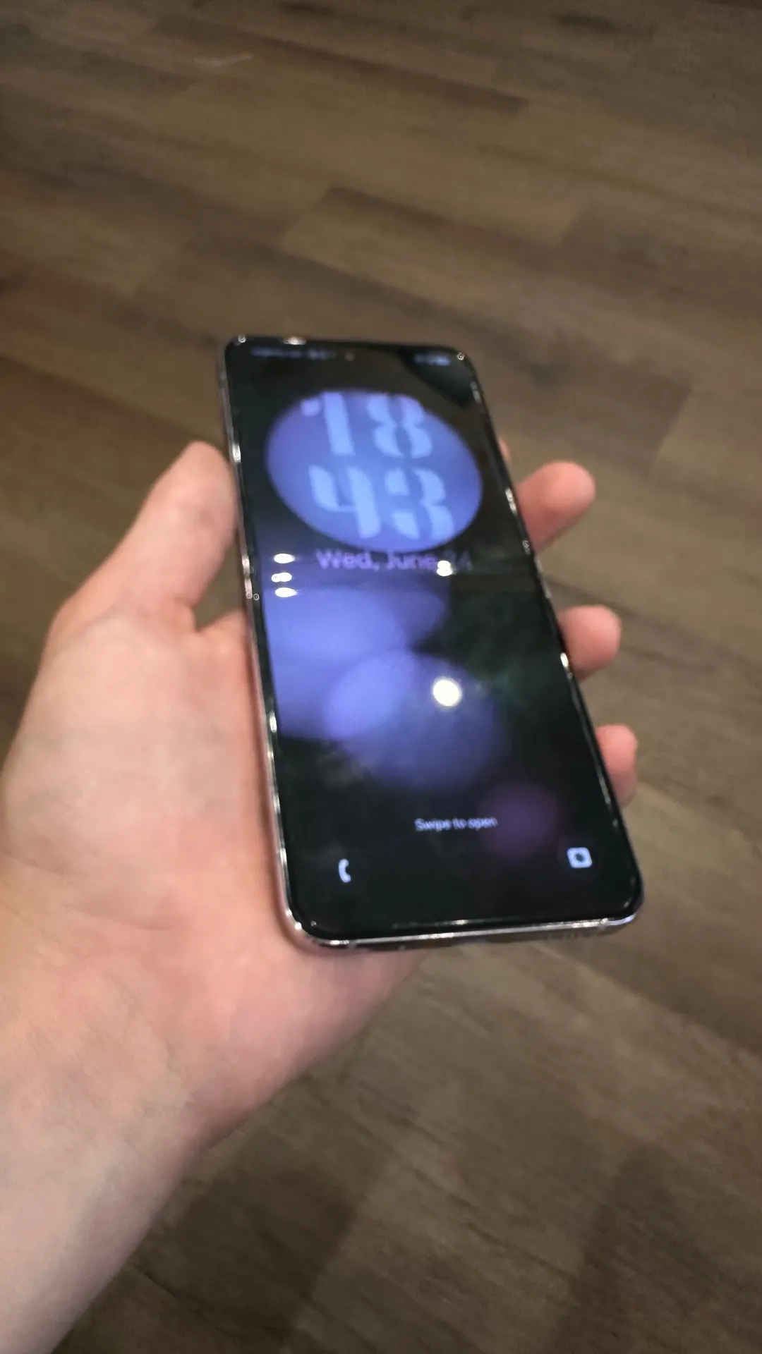 Samsung flip 5 laba stāvokli ar 256gb atmiņu un rozā krasa 