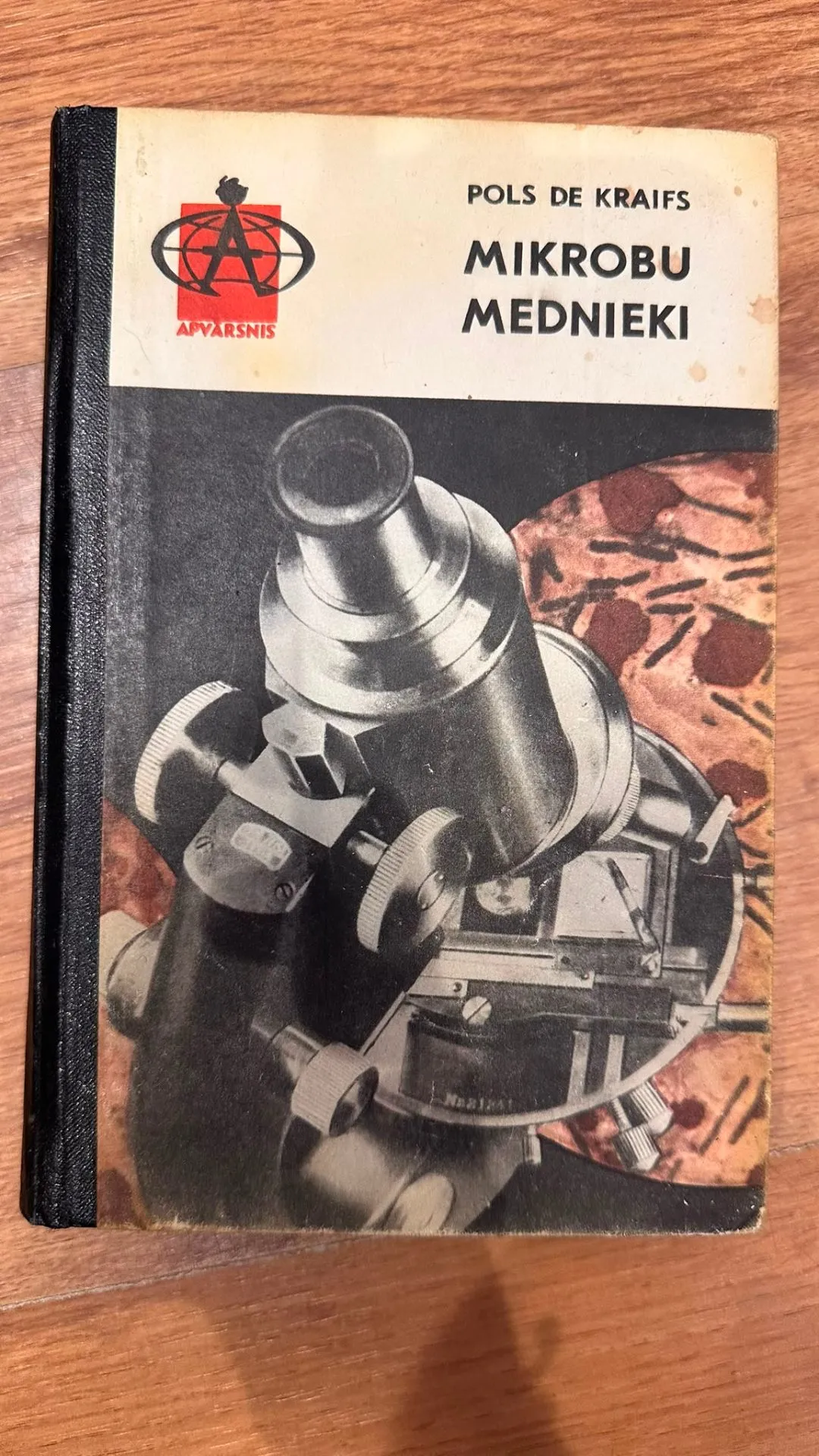 Mikrobu mednieki