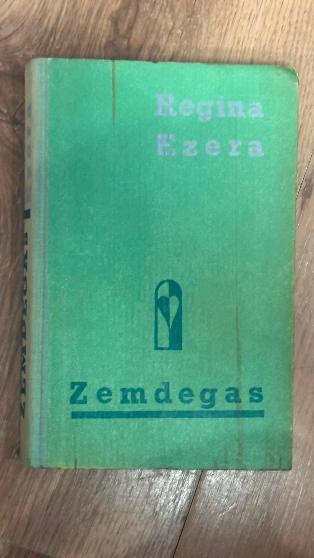 Regīnas Ezeras "Zemdegas" - aizraujošs lasījums!