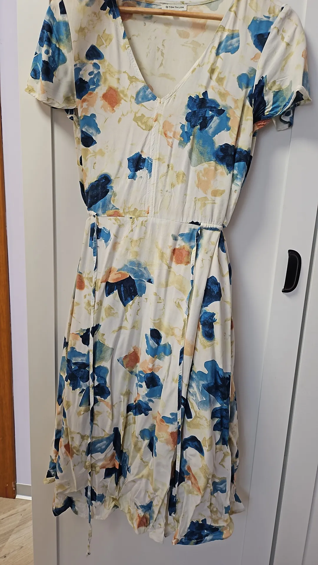 Eleganta MaxMara vasaras kleita ar ziedu rakstu 36. Izmērs