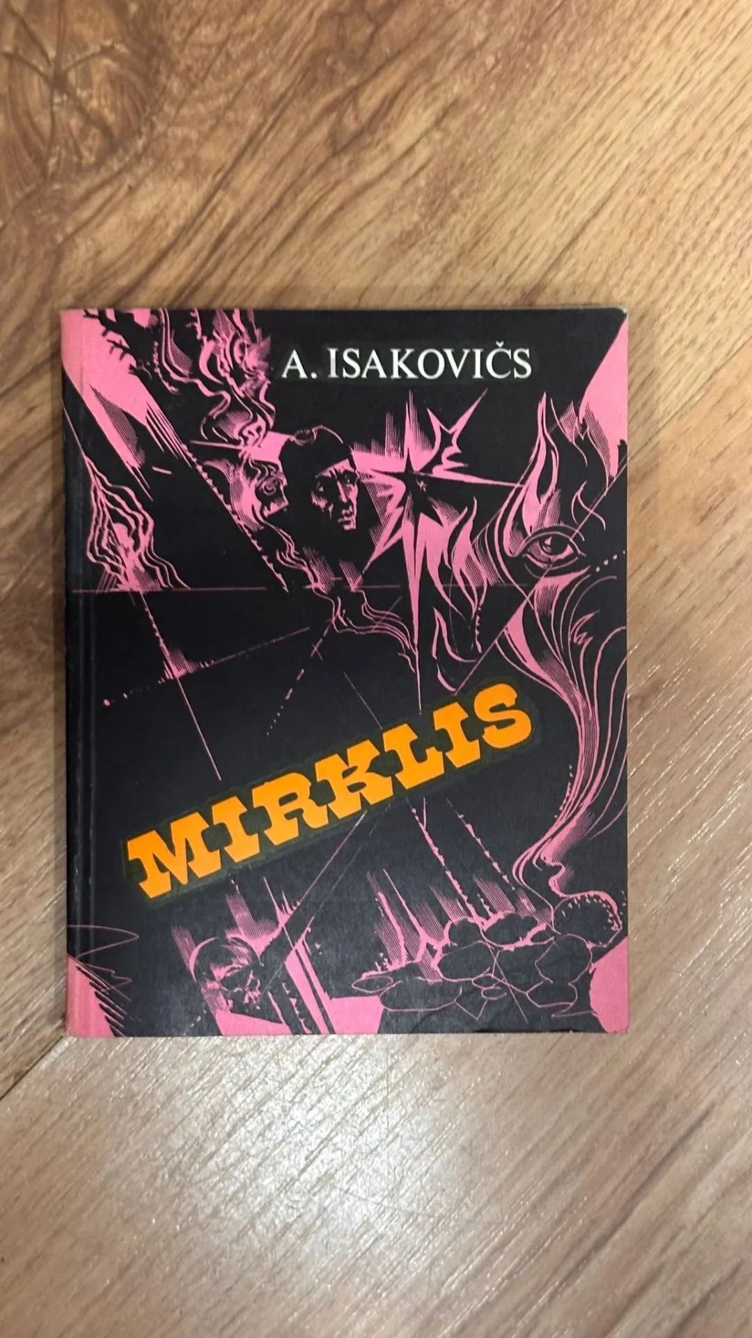 Andrīsa Isakoviča „Mīrklis” – Spocīga grāmata ar atpazīstamu vāku