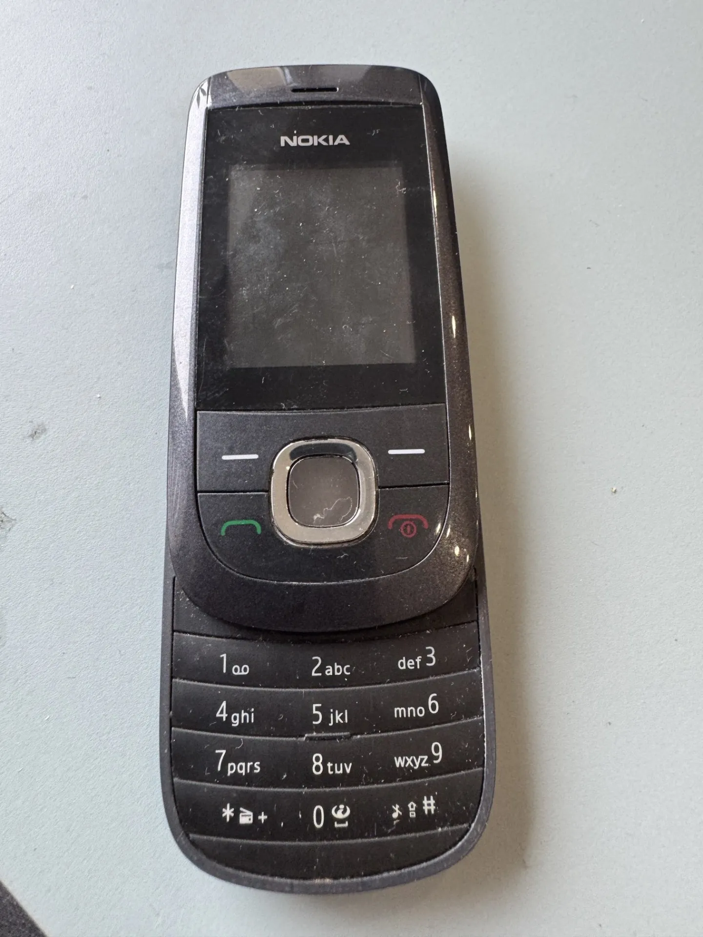 Nokia 2220 slide slīdošais telefons