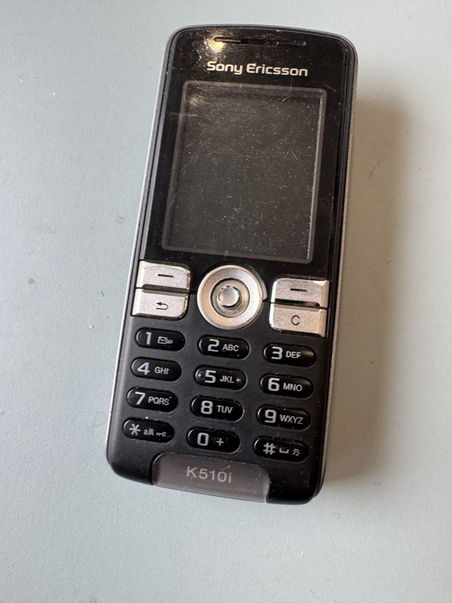 Sony Ericsson K510i mobilais telefons