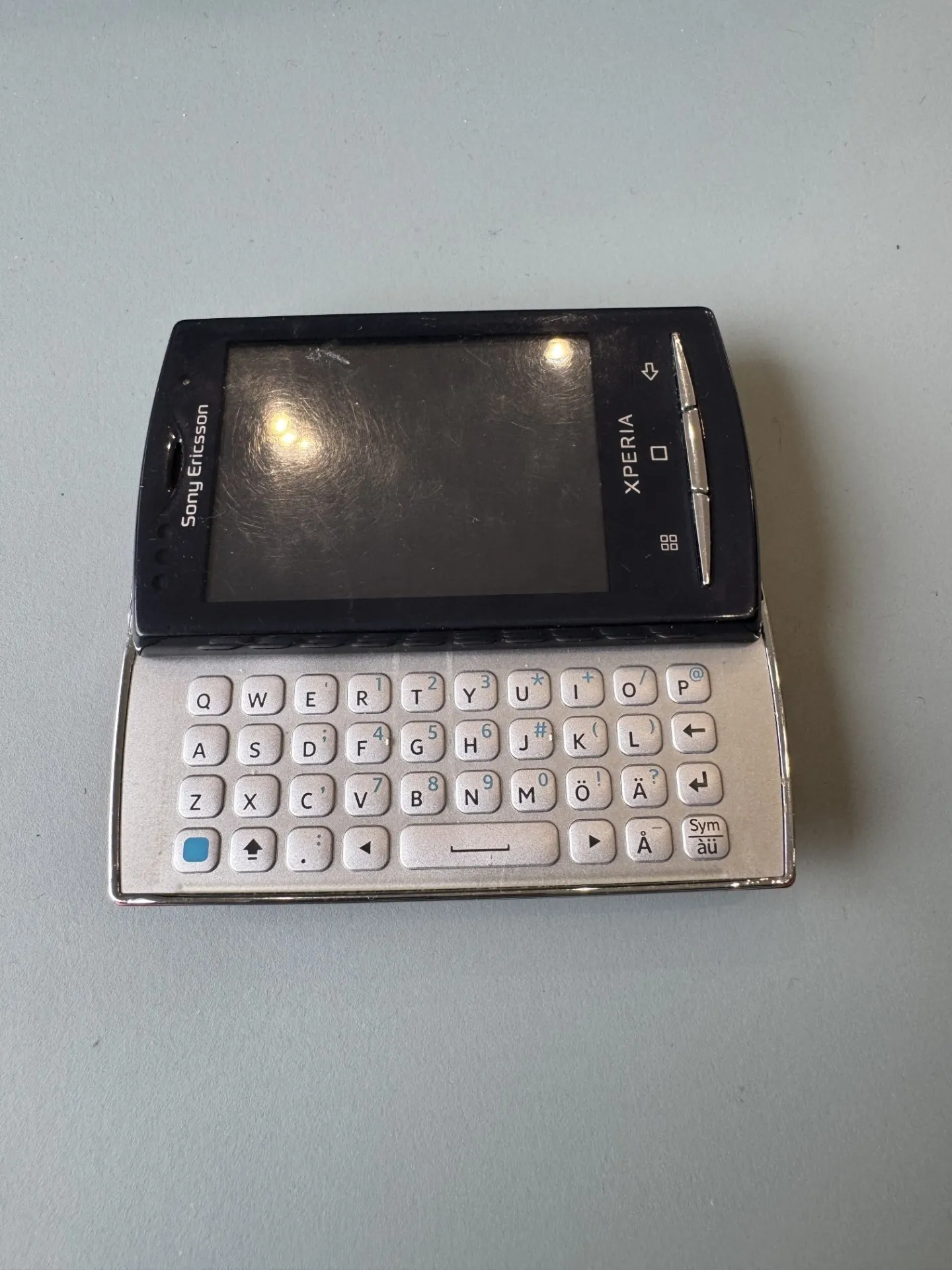 Sony Ericsson Xperia X10 mini pro (sarkans) ar QWERTY