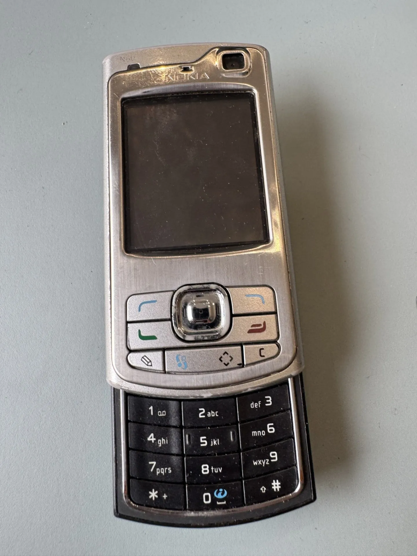 Nokia N70 slīdošais viedtālrunis