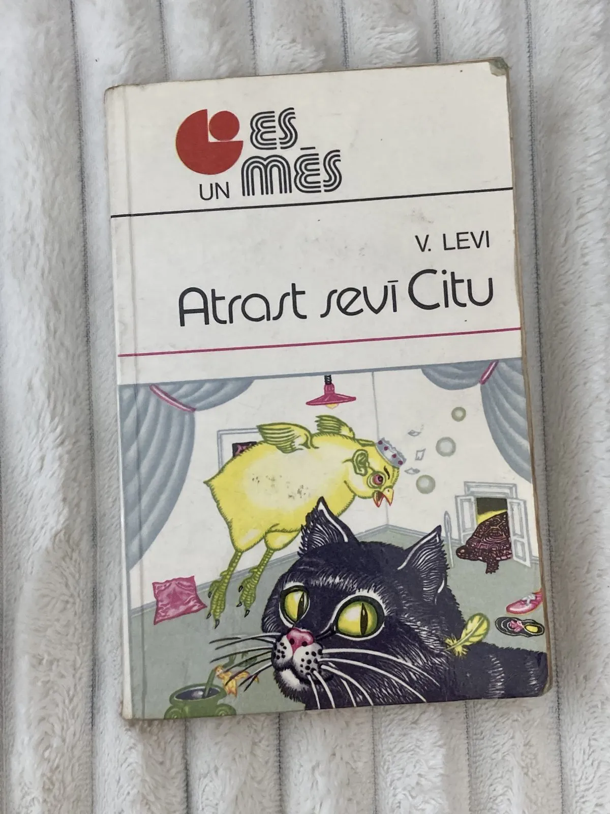 V. Levi – Atrast sevī citu 12