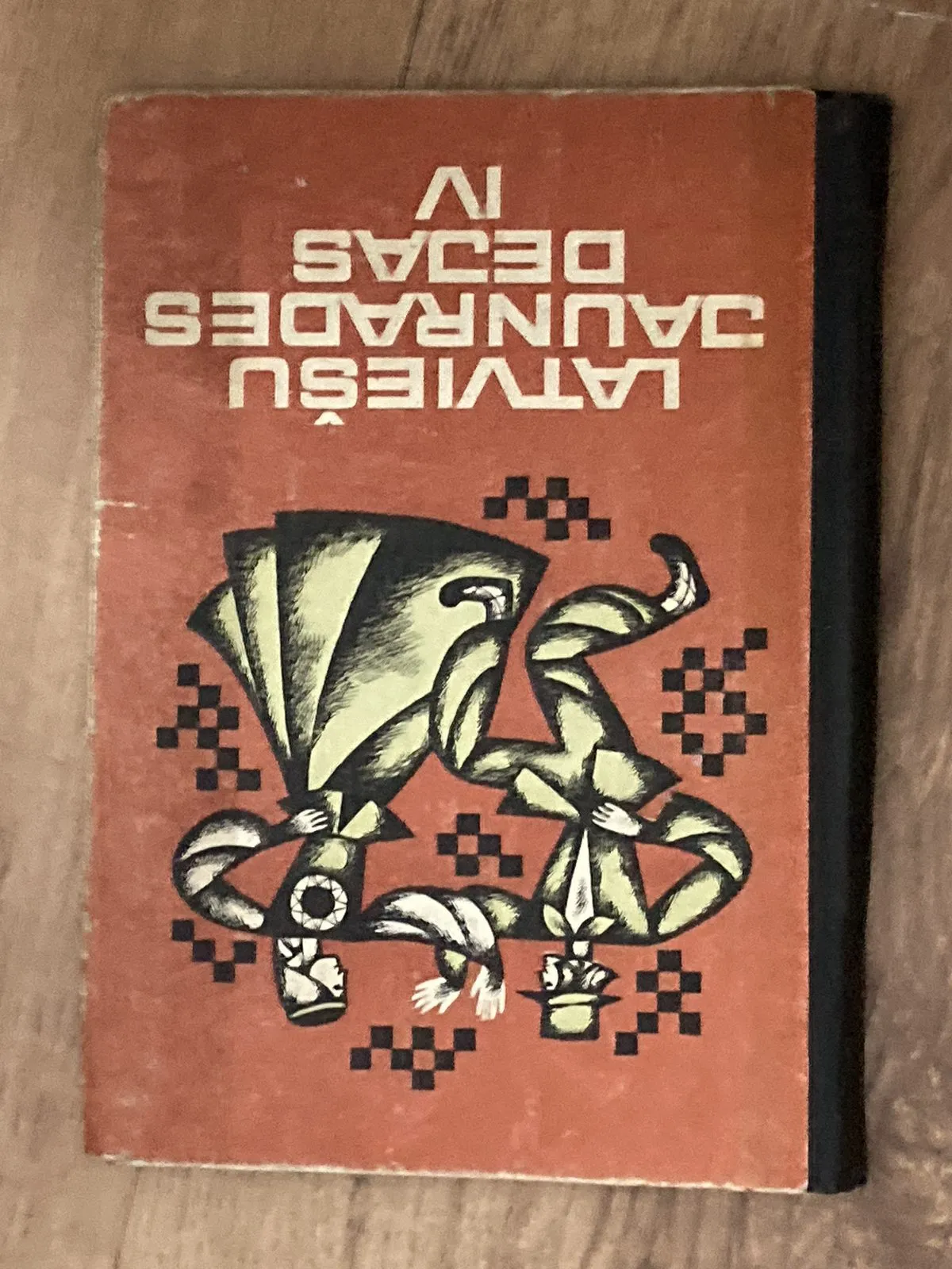 Latviešu jaunrades dejas IV 19