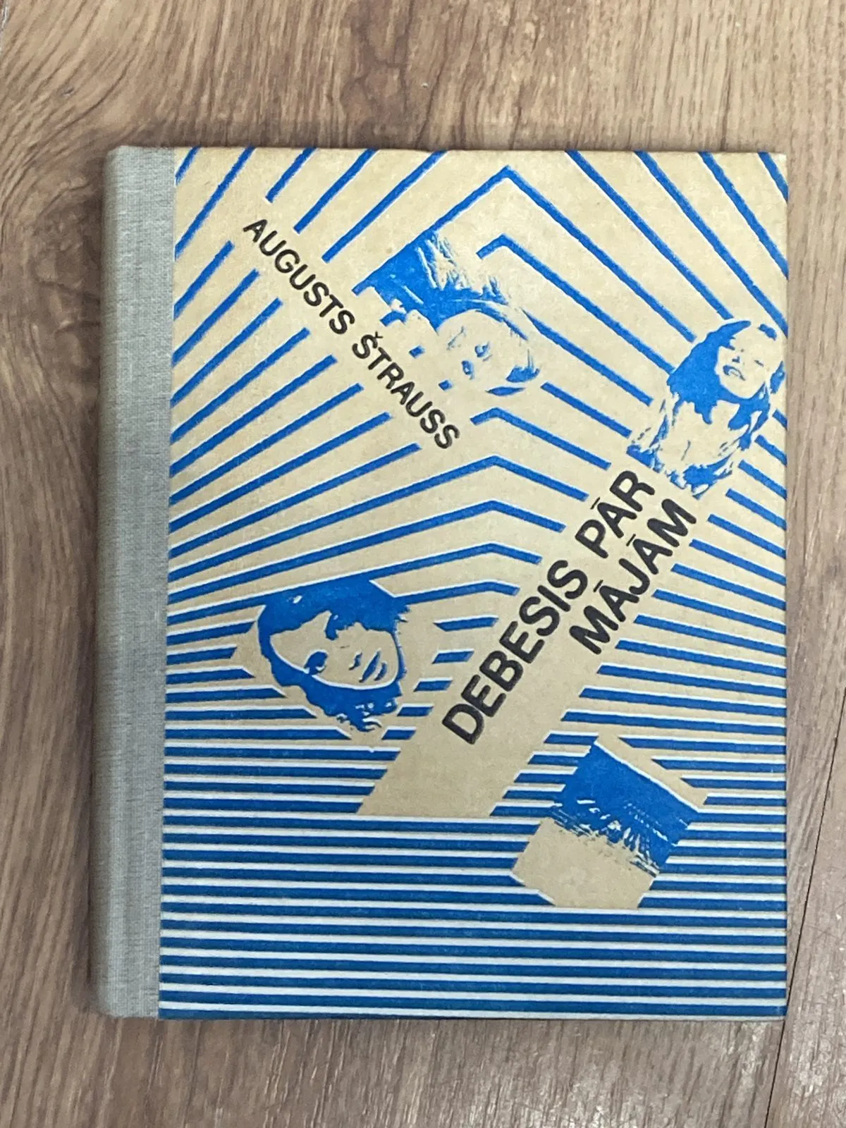 Augusts Štrauss – Debesis par mājām 19