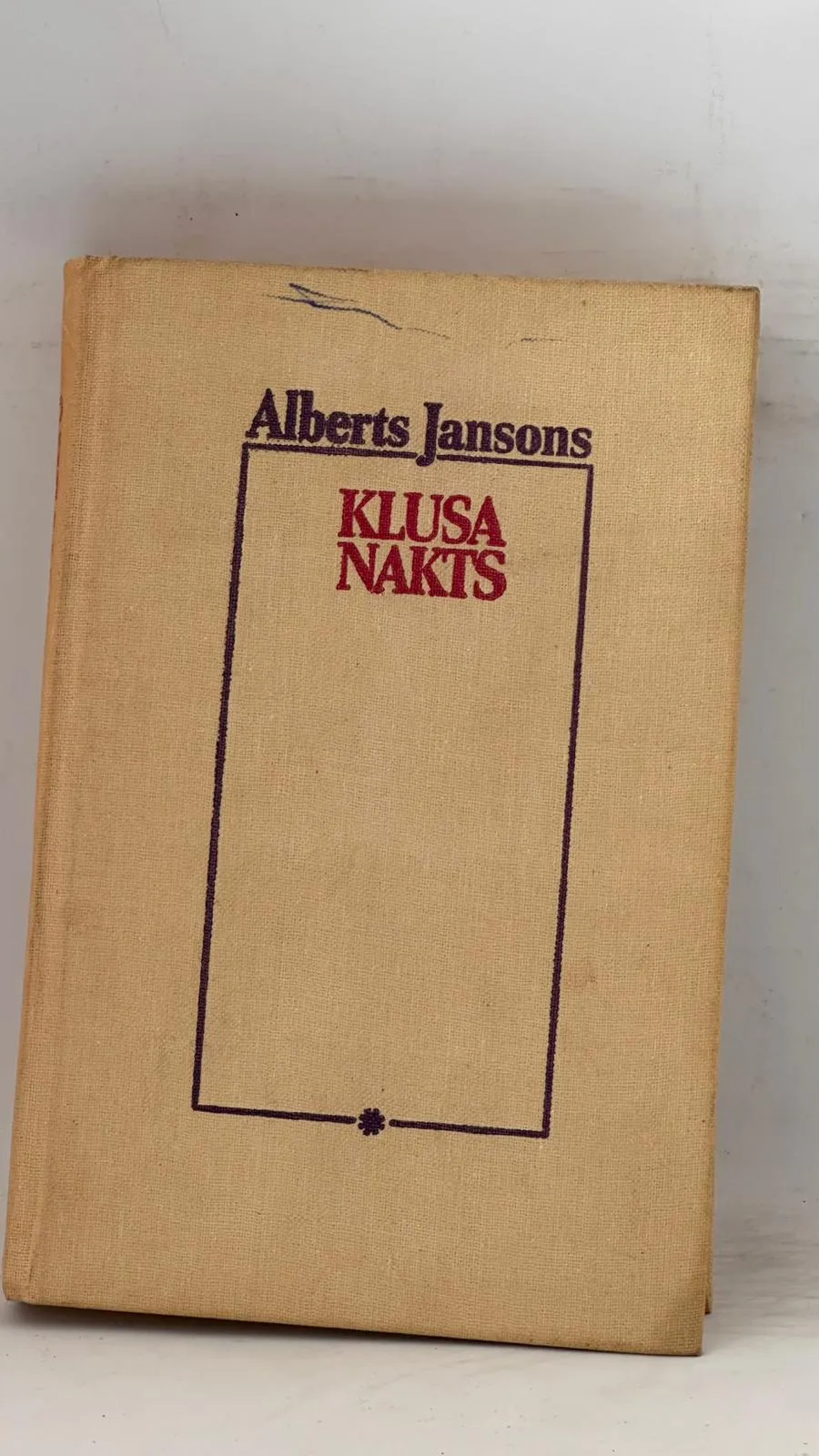 Klusa Nakts