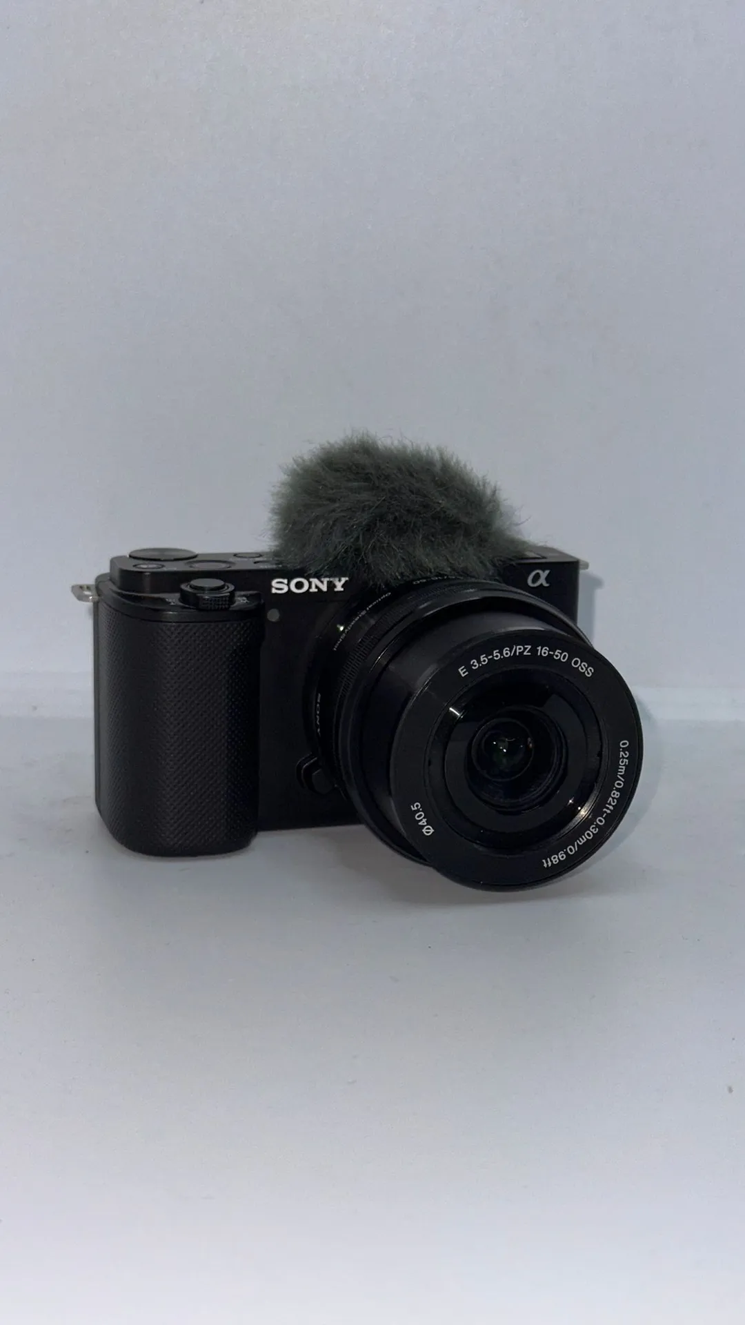 Sony ZV-E10 4K kamera ar objektīvu