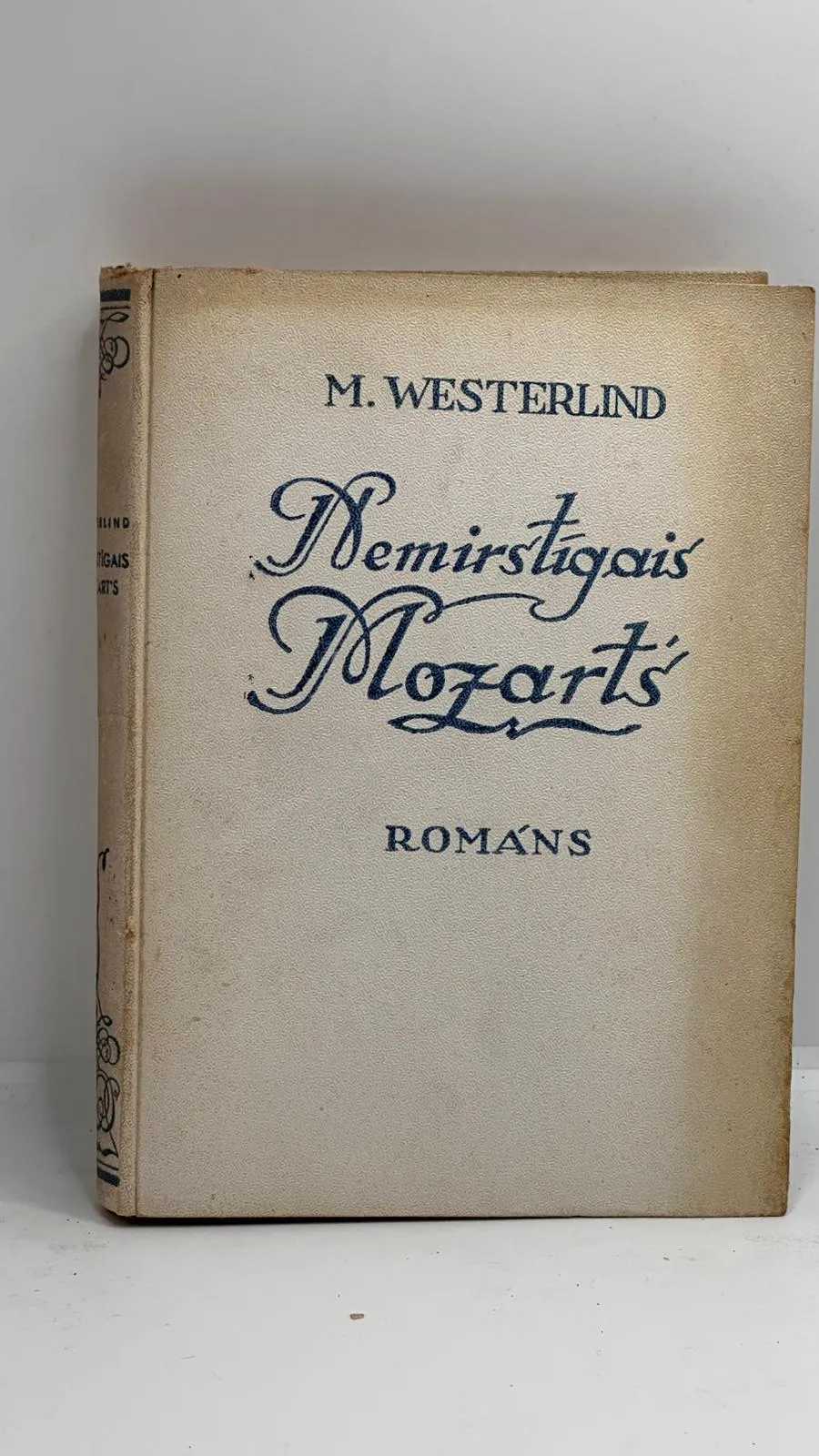 Romāns "Nemirstīgais Mozarts"