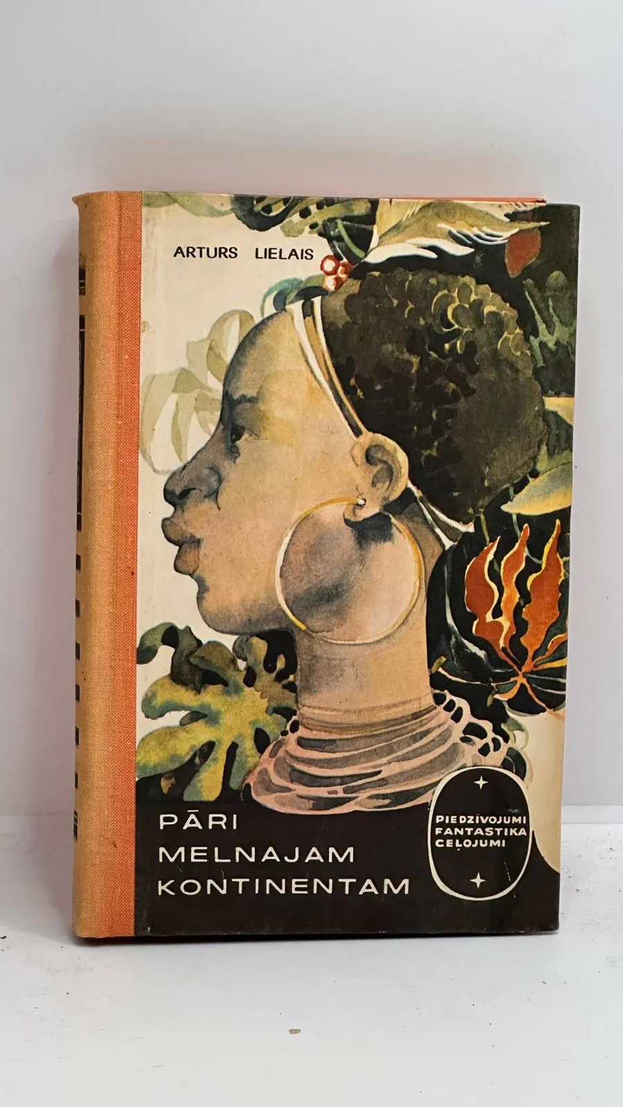 Grāmata "Pāri melnajam kontinentam"