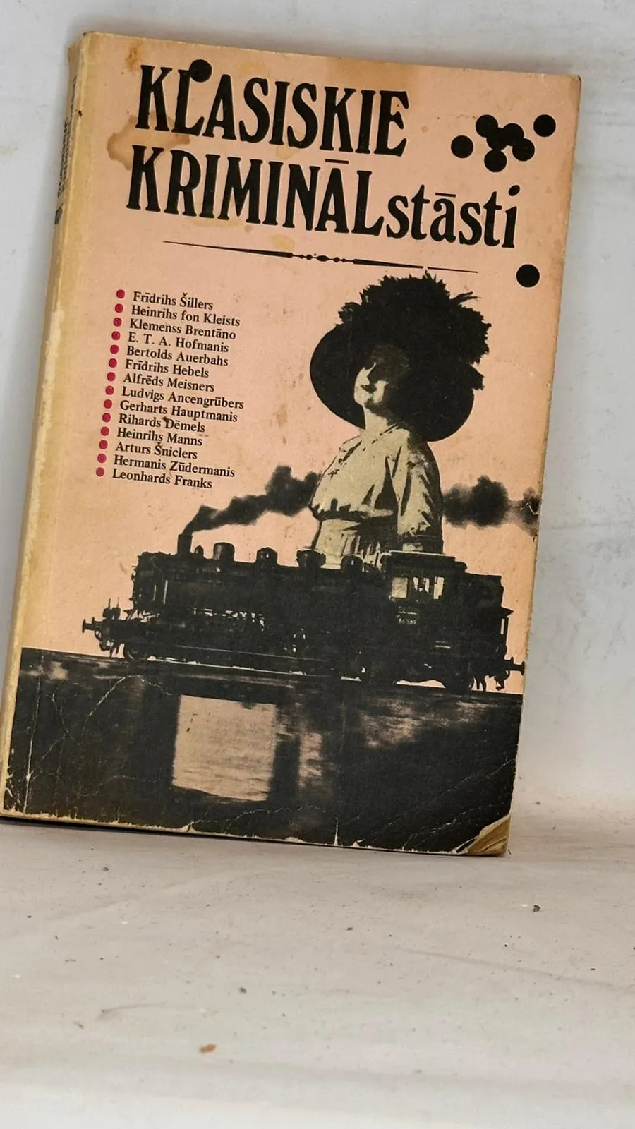 Klasiskie kriminalstāsti - vērtīgs papildinājums jebkuras grāmatu kolekcijai!