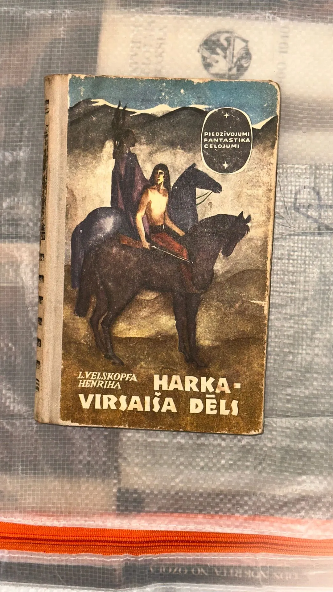 Retā grāmata 'Harka - Virsaiša dēls'