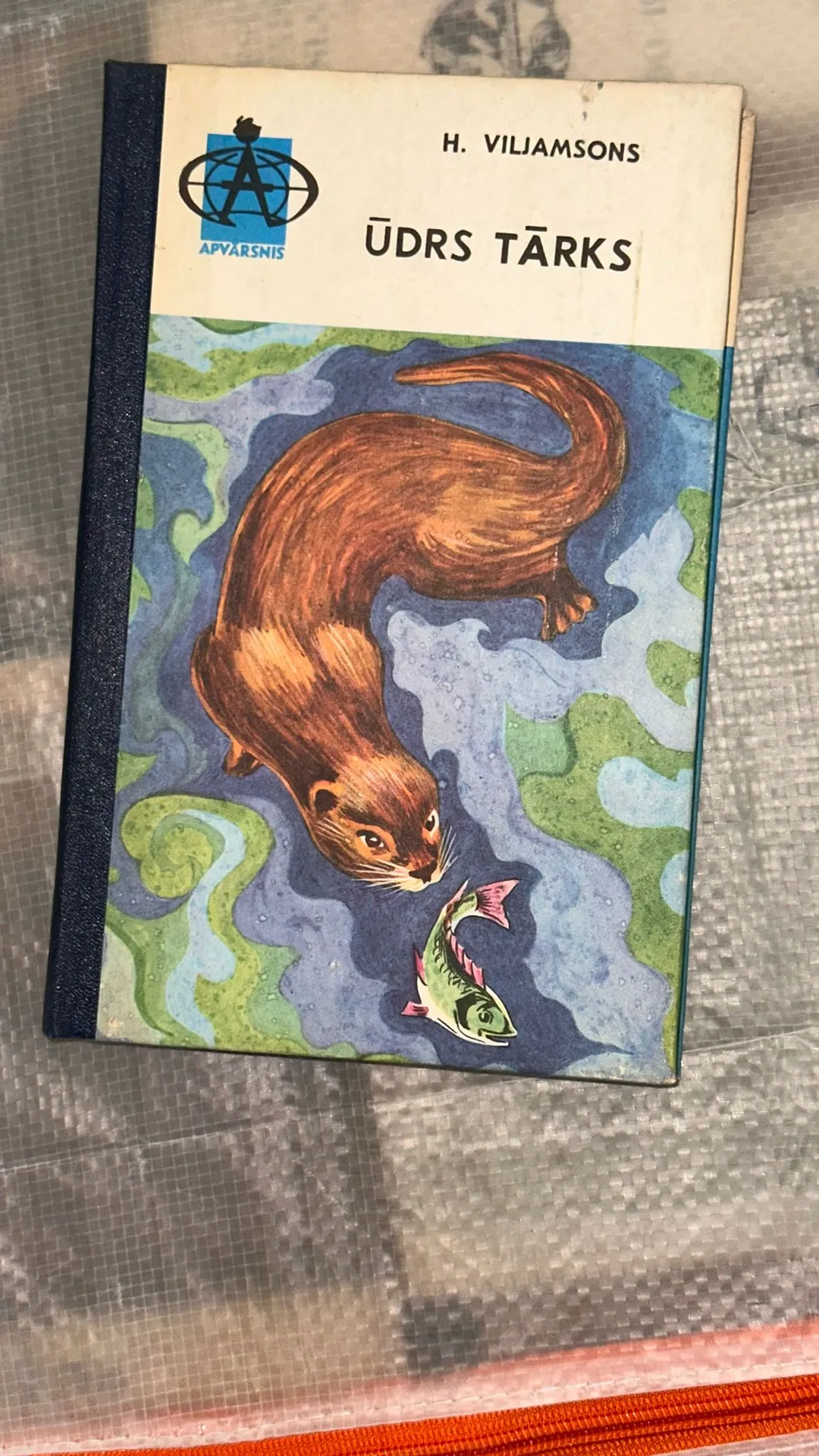 Retā grāmata "Ūdrs Tārks"