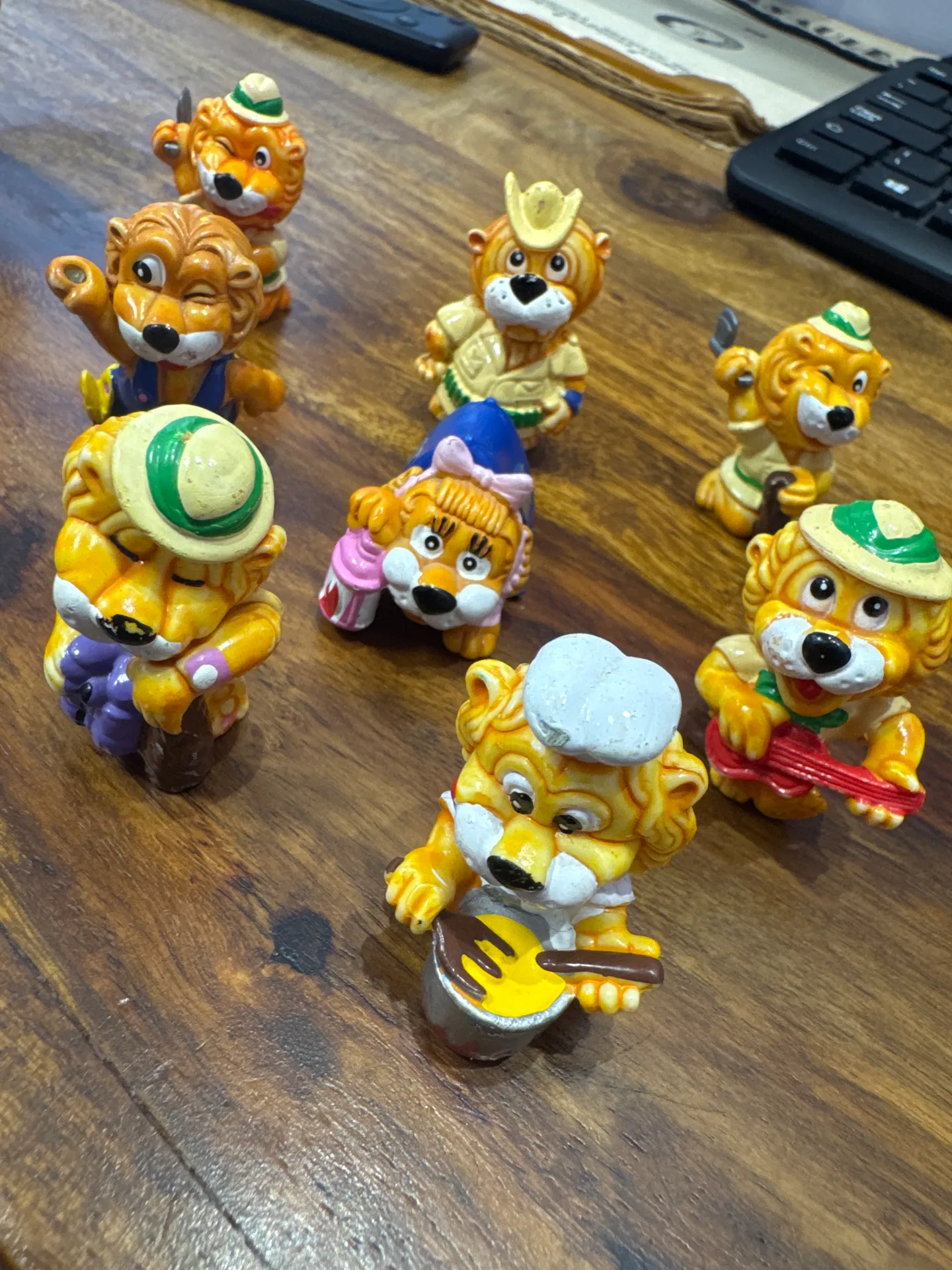 Reti kolekcionējamie kinder surprise figūriņas