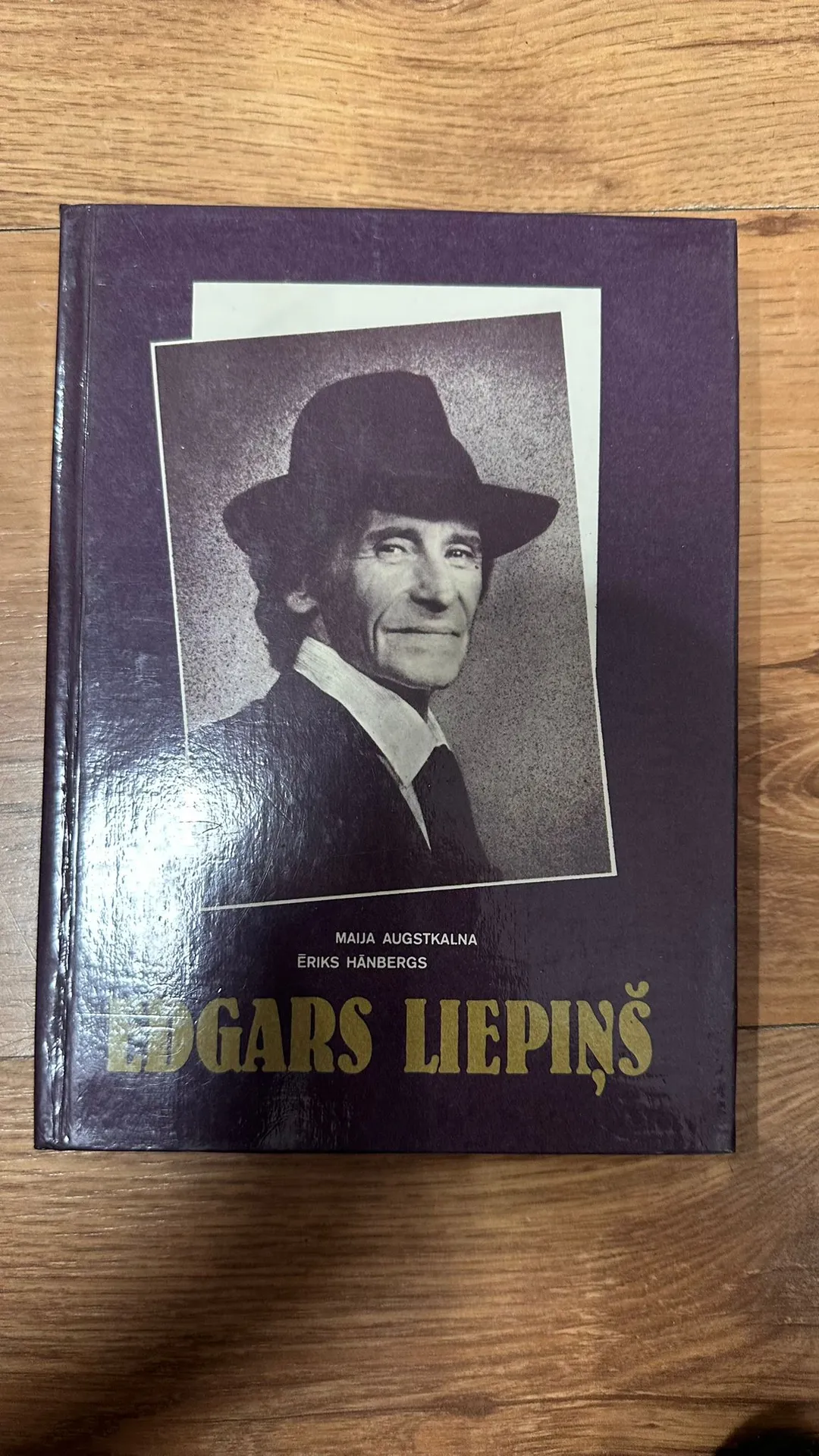 Edgars Liepiņš - Biogrāfiskā grāmata