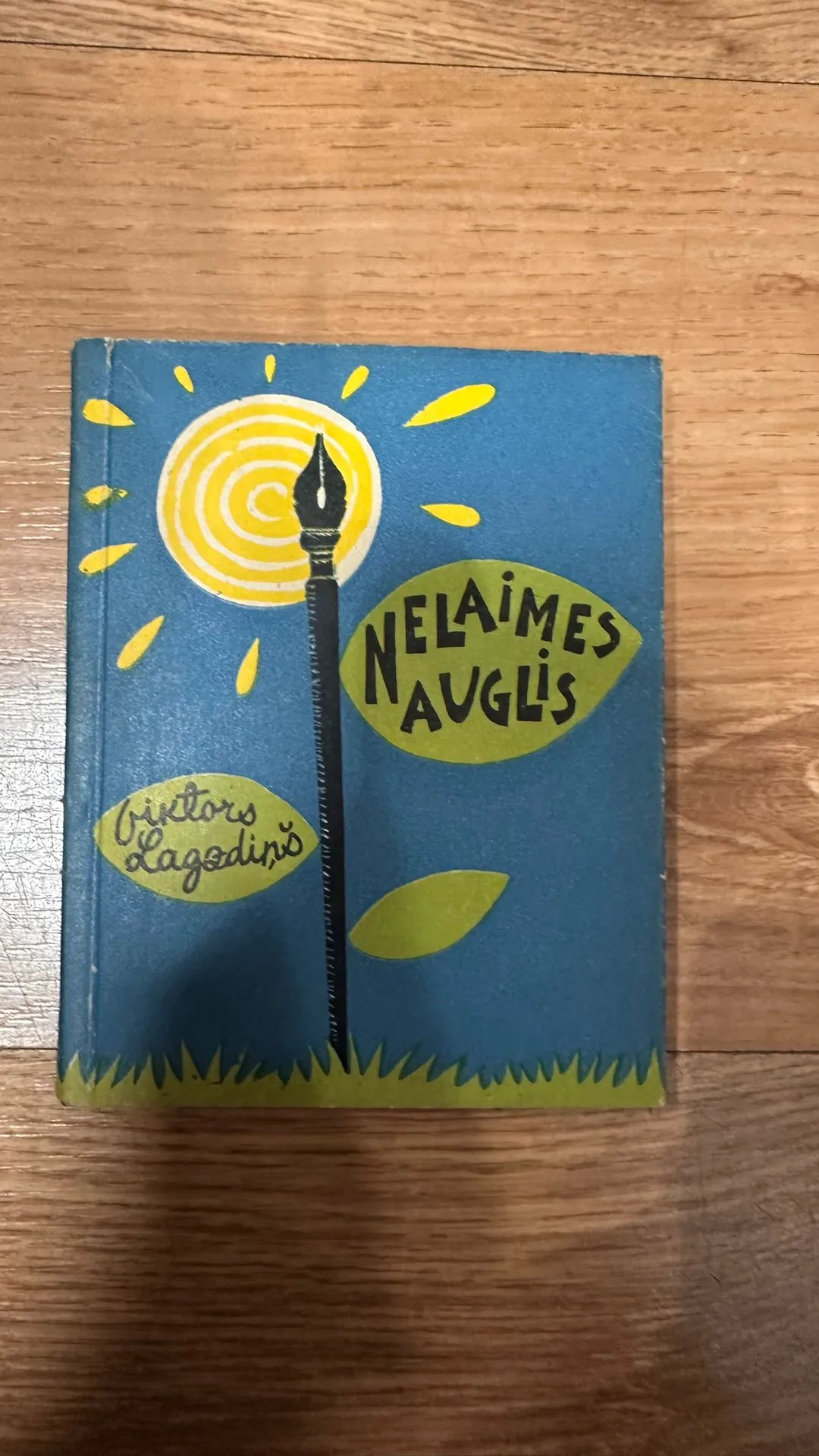 Vintage grāmata "Nelāimes nēglis"