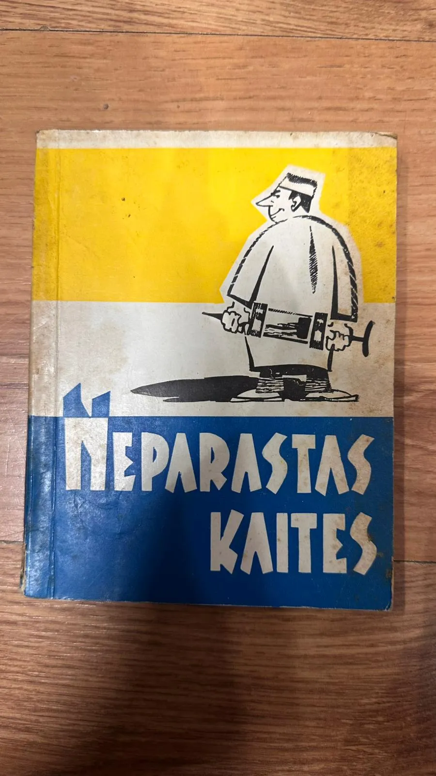 Neparastas kaites