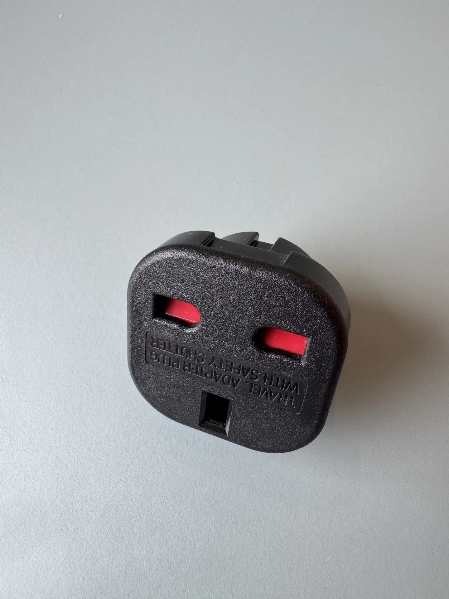 Lielbritānijas standarta elektrības adapteris